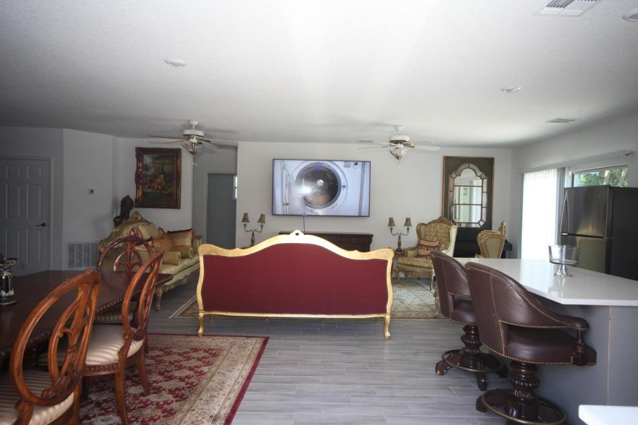 A Beautiful Queen Bedroom Orlando Exteriér fotografie