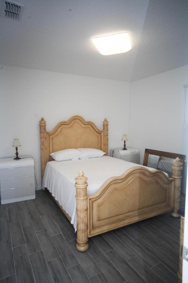 A Beautiful Queen Bedroom Orlando Exteriér fotografie